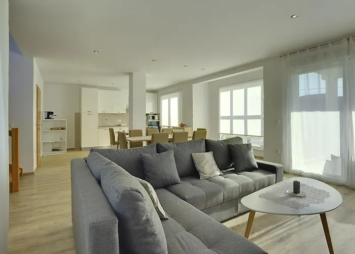 House Bellissima 度假居 *