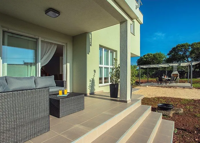 House Bellissima 度假居 沃德年